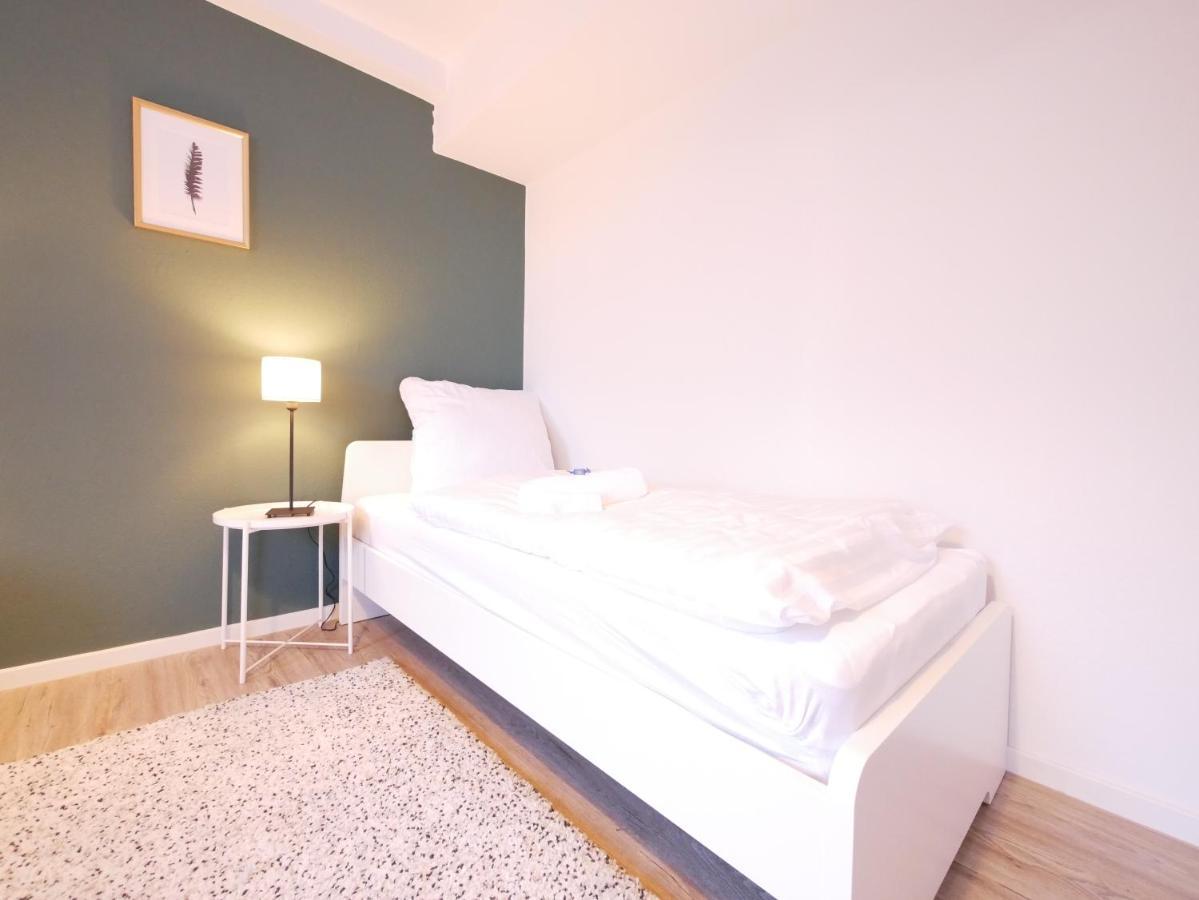 Ferienwohnung 75 M2, Zentral, Kueche, Balkon, Parkplatz Osnabrück Exterior foto
